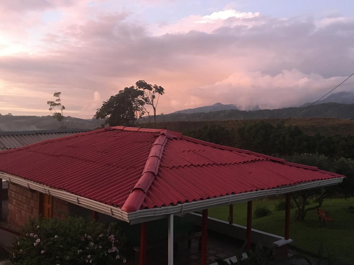 Finca La Toscana Эль-Мансано Экстерьер фото